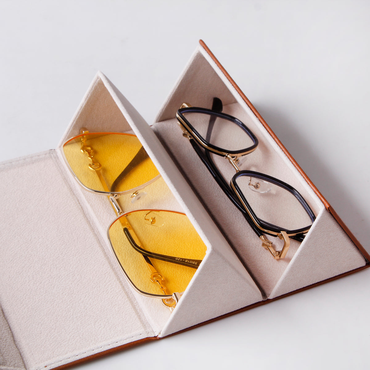 2-pack 2024 New 2-pack Sunglasses, Myopia Glasses Hanging Bag, Portable Large Capacity Travel Glasses Case, Two Grid Glasses Storage Box, Display Box Folding